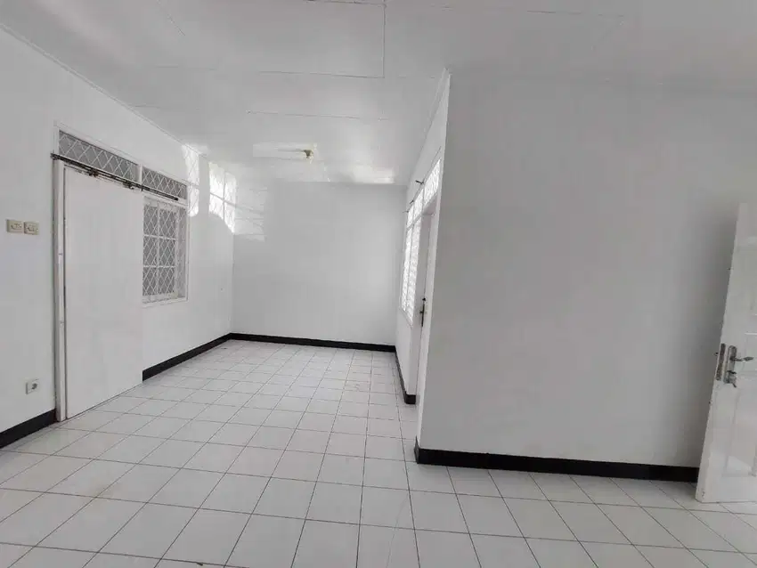 Disewakan Rumah Siap Huni di Jalan Iceskating Arcamanik