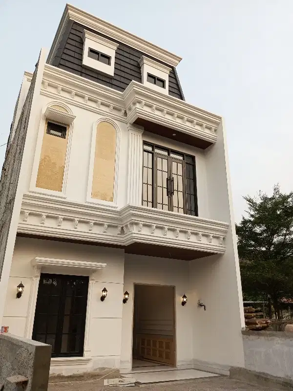 RUMAH MEWAH DALAM CLUSTER SRENGSENG SAWAH JAGAKARSA JAKARTA SELATAN