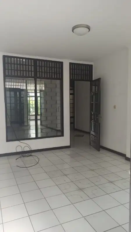 Rumah Lama Bagus Terawat Siap Huni Di Lebak Bulus
