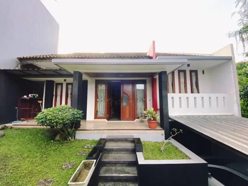Rumah Cantik Siap Huni di Setra Duta Bandung