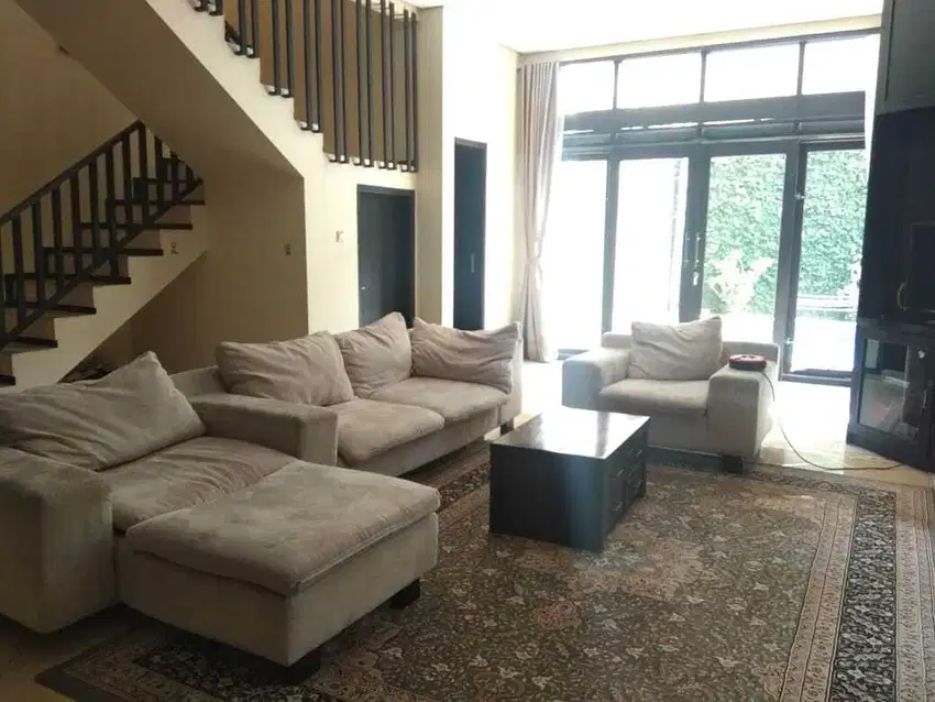 Rumah luas full furnish ada minipool  cluster arcamanik  sukamiskin
