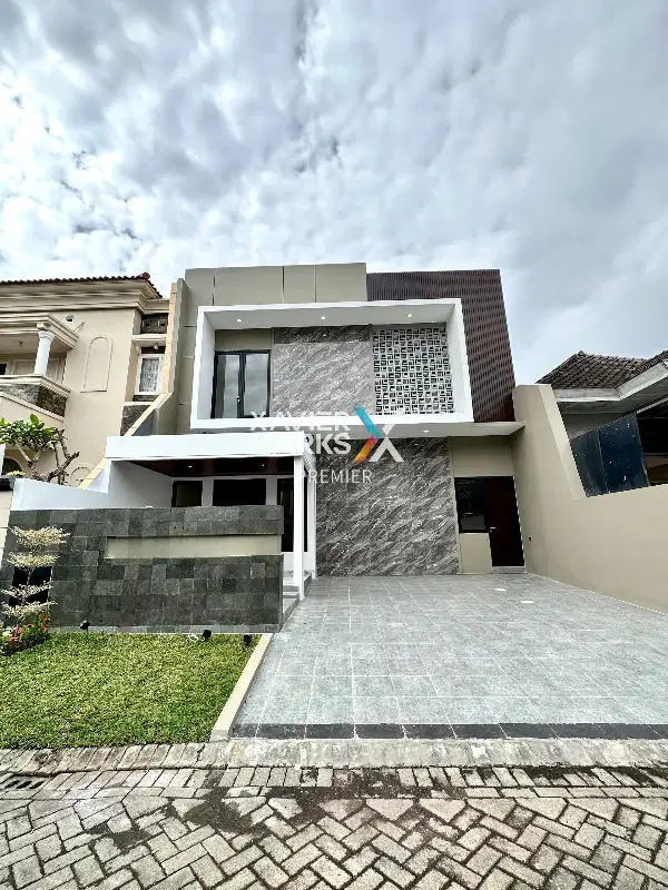 RUMAH BARU MEWAH DI ARAYA KOTA MALANG