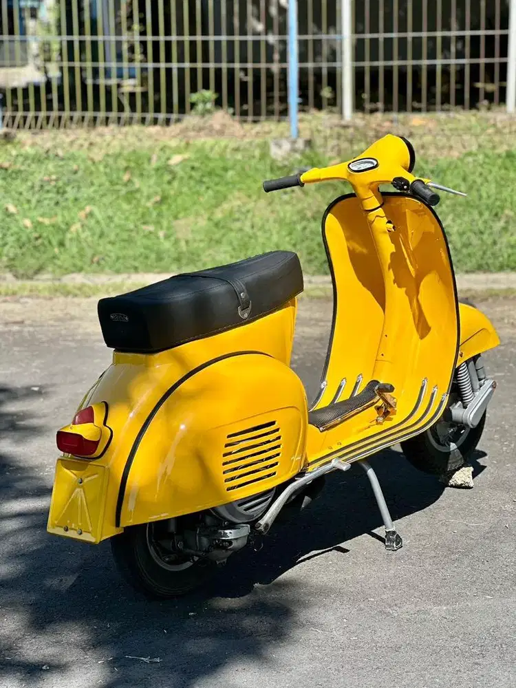 Vespa Tua Bumblebee Custom