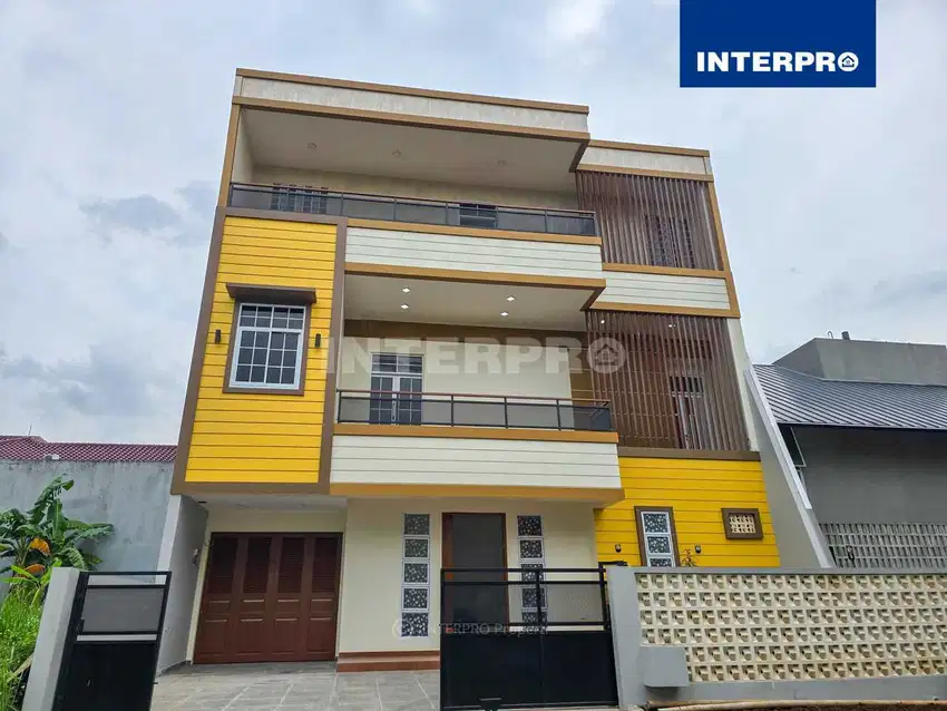 Rumah Baru Renovasi Dijual Siap Huni Mega Kebon Jeruk LT 240m2