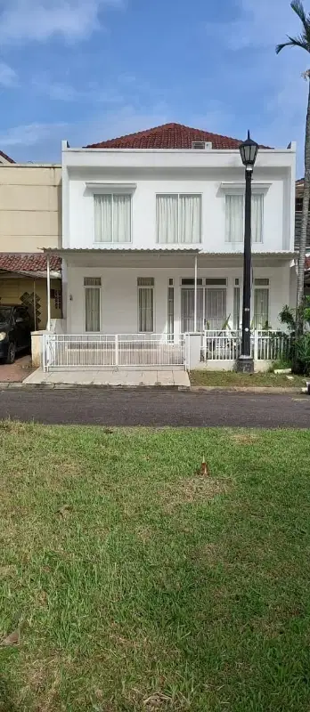 rumah 2 lantai siap huni di lippo karawaci sentral