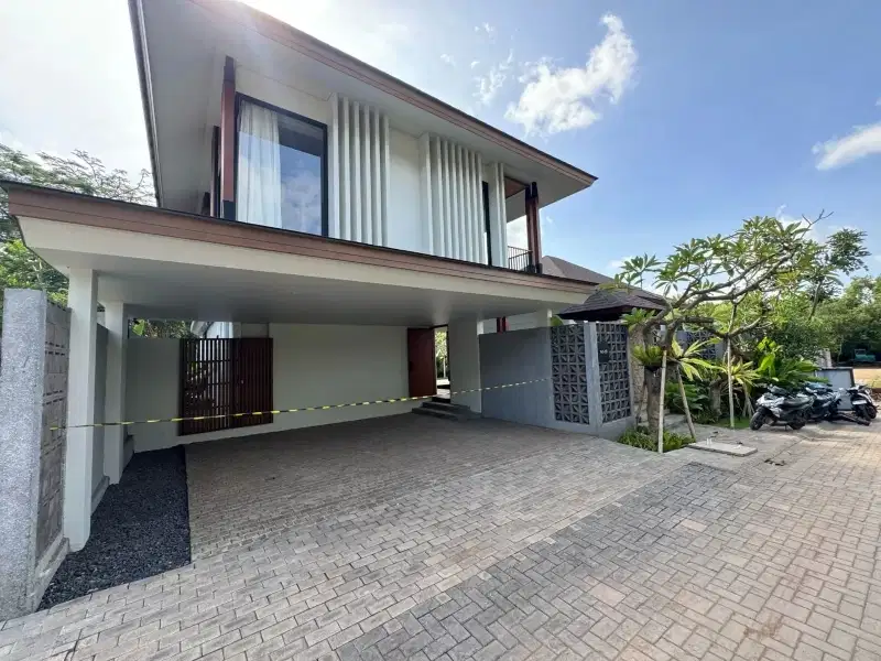 Baru, Villa Natadesa Jimbaran fasilitas cluster Tennis Court dan Gym