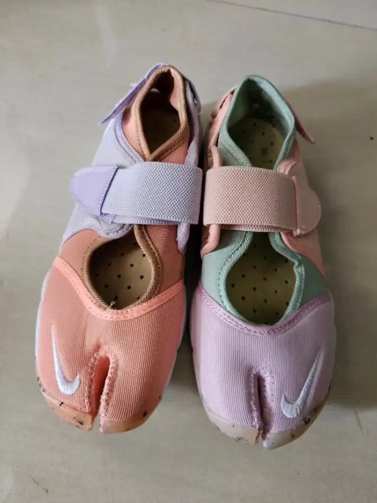 Nike sepatu sneaker wanita