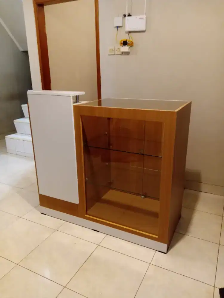 MEJA KASIR ETALASE MEJA COUNTER