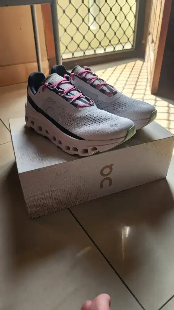 On Cloud Cloudmonster - Atmos