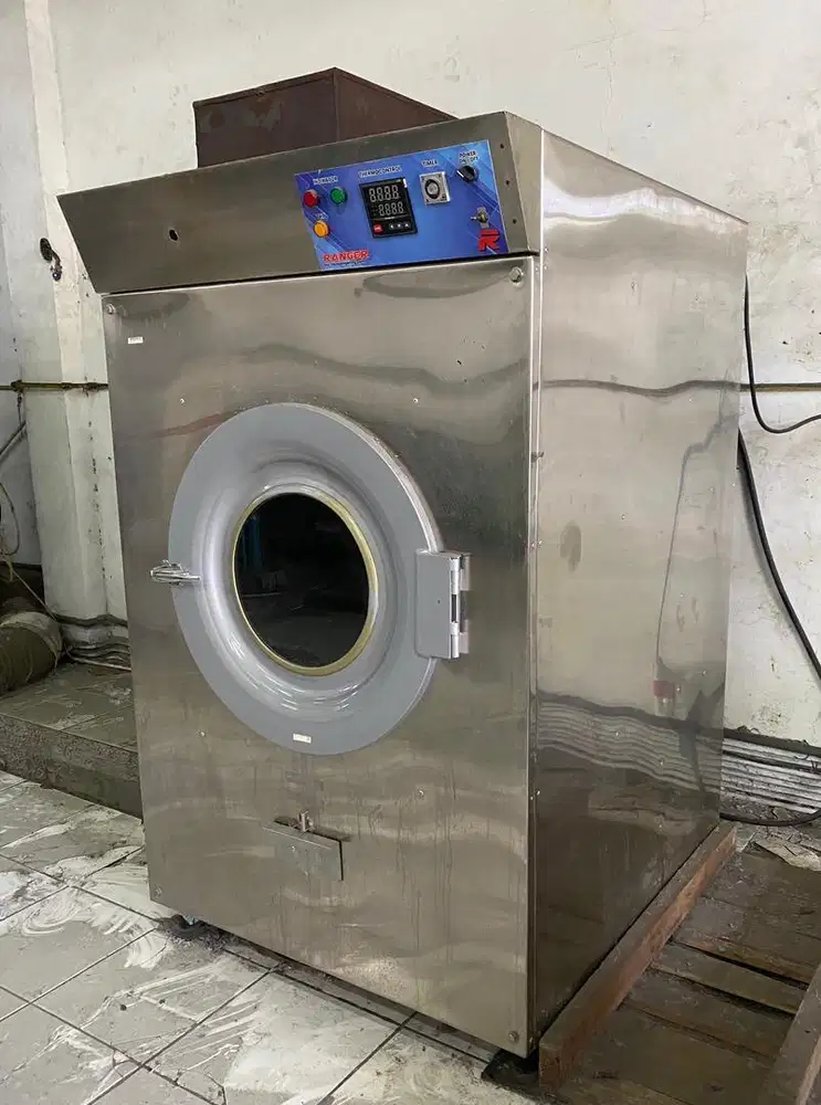 Pengering Dryer laundry hotel / rumah sakit kondisi sangat prima