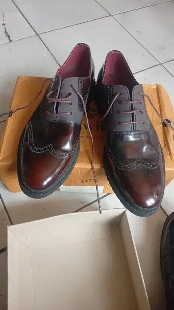 Sepatu pantofel Artemis