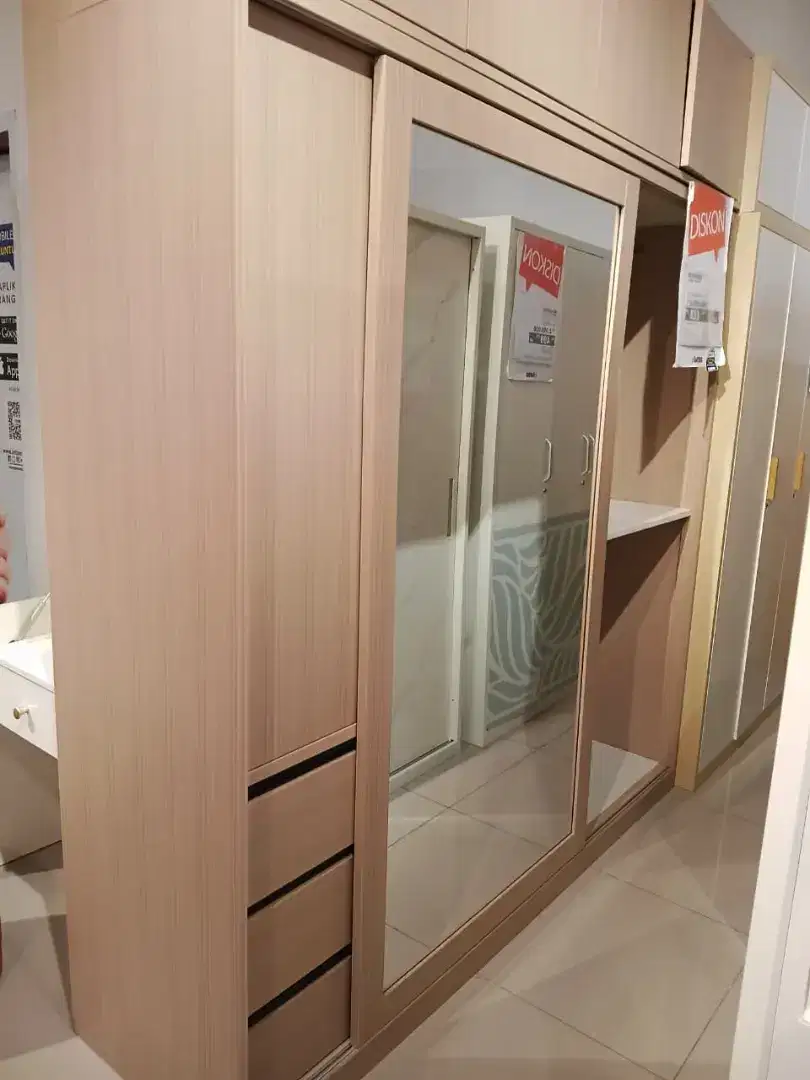 KREDIT LEMARI PAKAIAN ? PAKAI HOME CREDIT