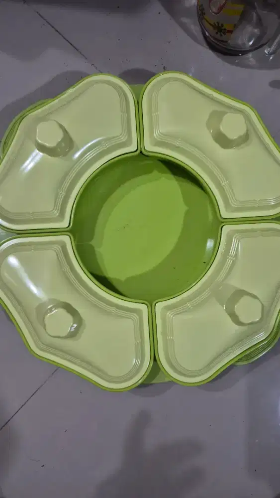 Wadah Lauk Tempat Lauk Melamin Hijau dengan Tutup