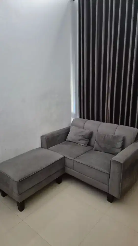 Sofa ruang tamu/ruang keluarga