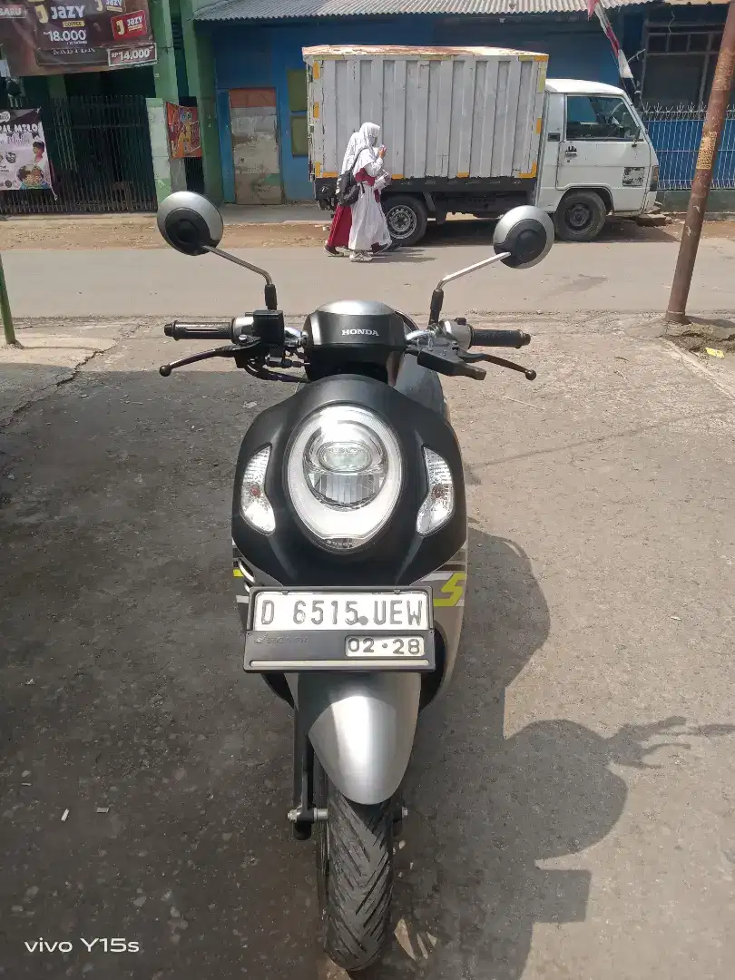 DIJUAL HONDA SCOOPY THN 2023 WARNA HITAM SILVER