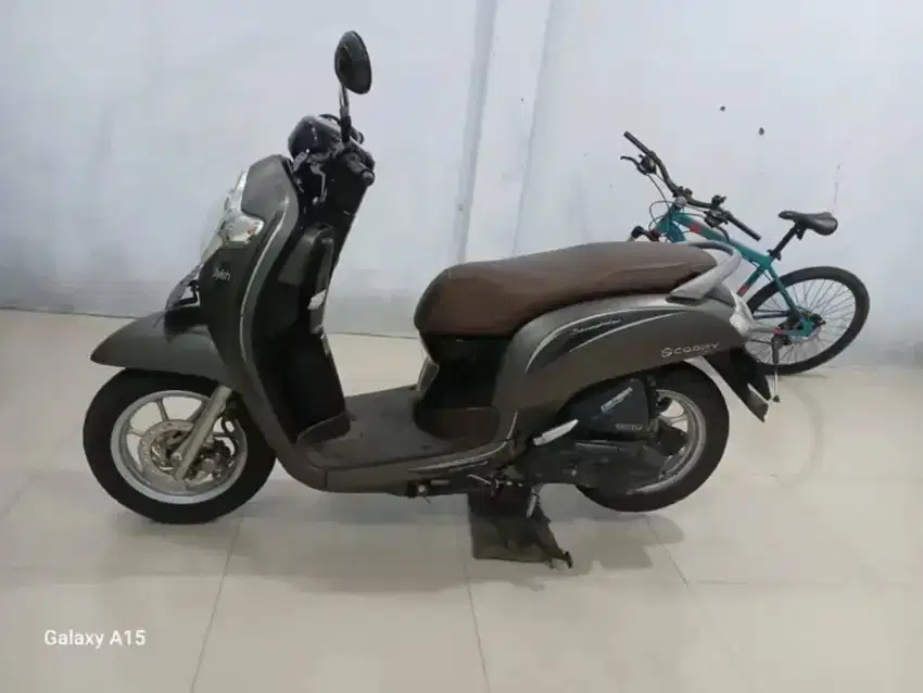 Di jual -Scoopy tahun 2018
Surat lengkap pajak hidup AE ngawi