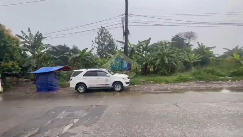 JUAL TANAH STRATEGIS DI JL RAYA CISAUK DEKAT STASIUN & TOL