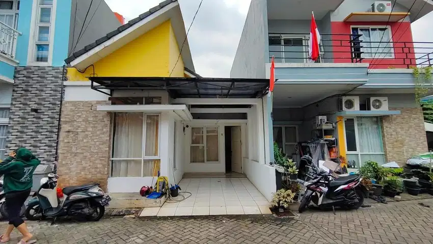 Disewakan rumah di ciledug tangerang seberang mall cilplaz ciledug