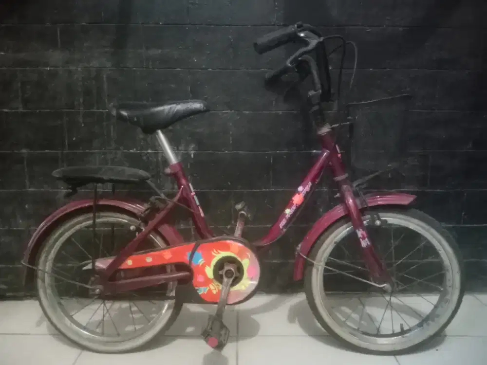 Sepada Mini Minion ukuran 16  untuk anak - anak