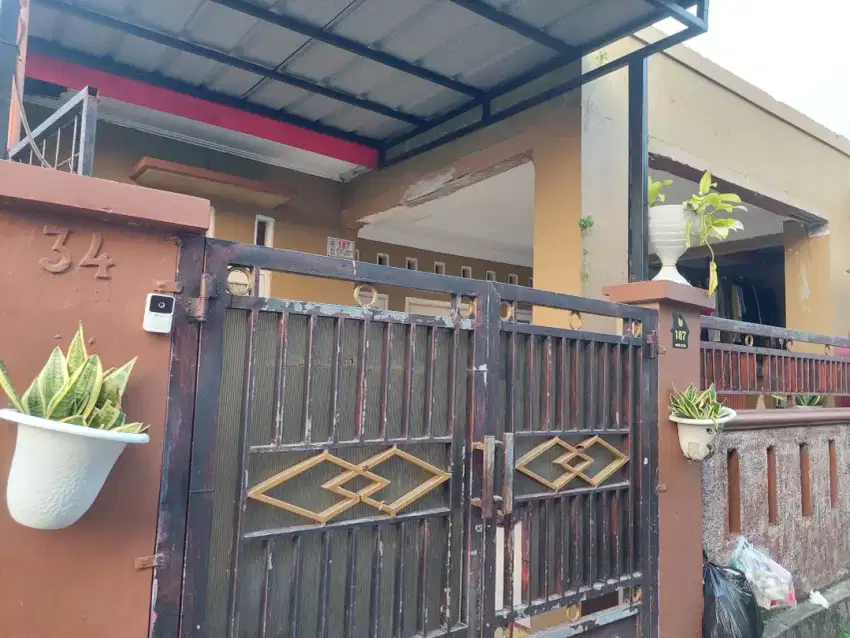 Di jual rumah besar murmer