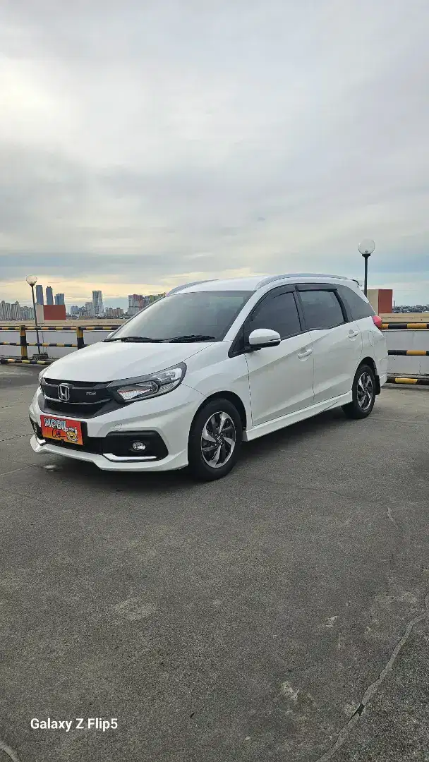 HONDA MOBILLIO RS 1.5 AT 2017 PUTIH