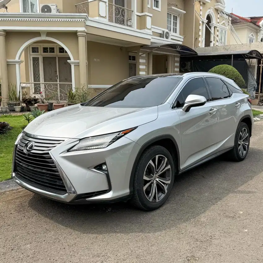 (CASH) Lexus RX200T Luxury 2016