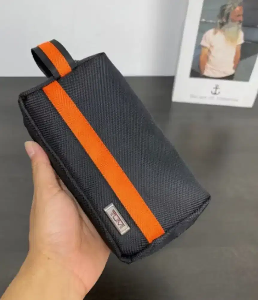 Pouch TUM Import, Ada Bonus