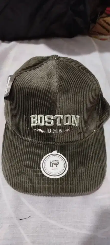 Topi beludru berkualitas