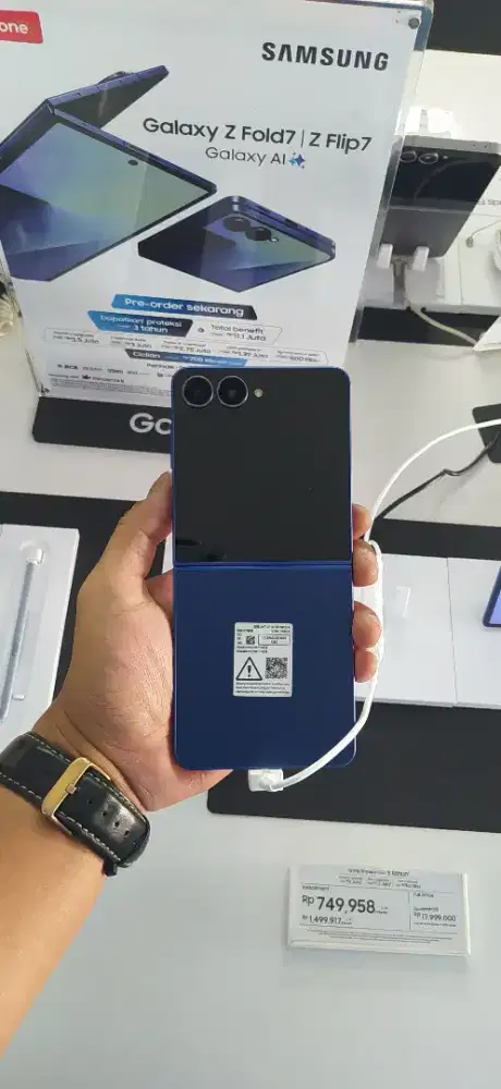 Samsung Galaxy Z Flip7 Cash/Cicilan 0%