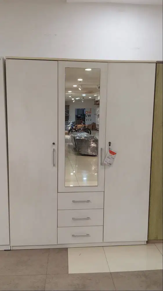 LEMARI PAKAIAN 3 PINTU VIND WHITE