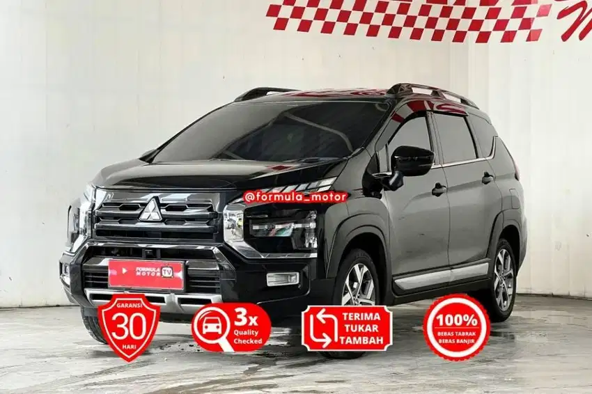 Mitsubishi Xpander Cross premium Matic 2023 hitam AT DP minim 35 juta