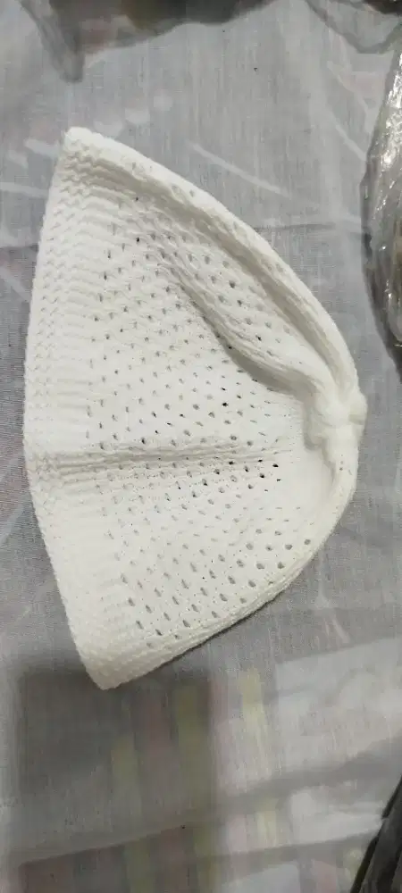 Peci rajut untuk laki-laki halus