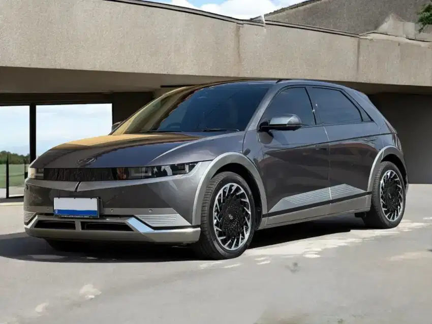 Hyundai Ioniq 5 EV Signature Long Range AT
Tahun : 2023