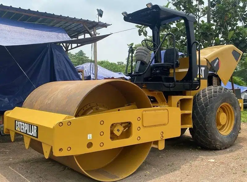Dijual Compactor/Vibro Caterpillar CS533E