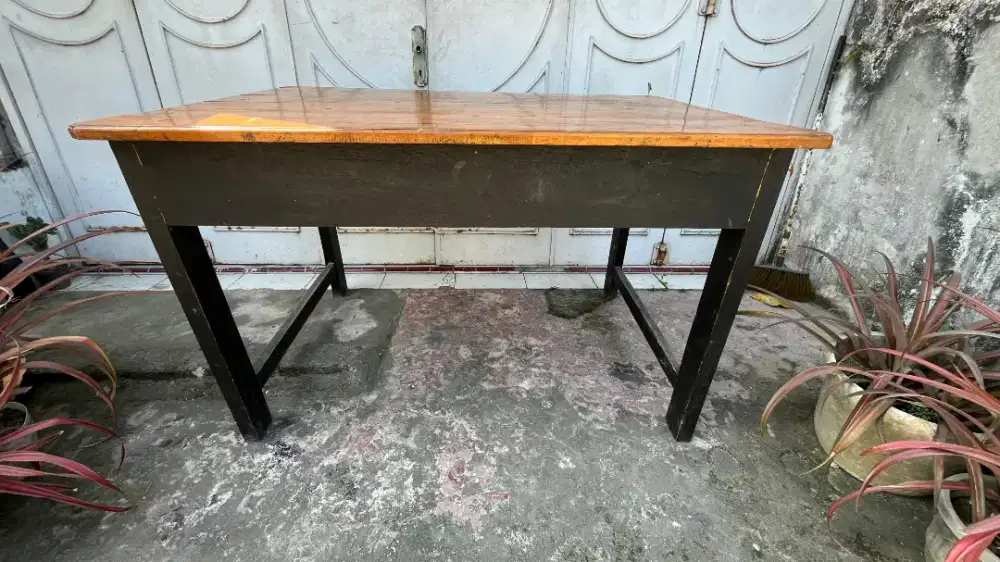 MEJA Bahan Tebal Dan Kokoh Cocok Untuk Usahaa