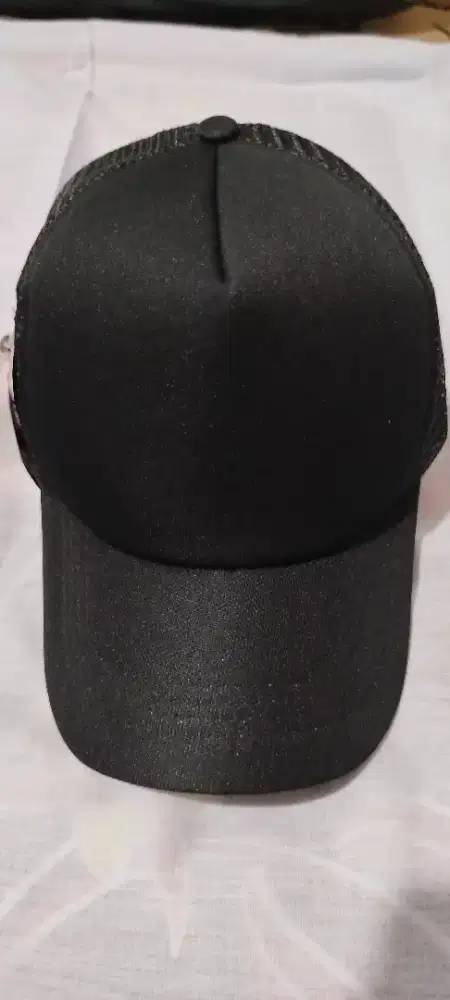 Topi jaring laki-laki
