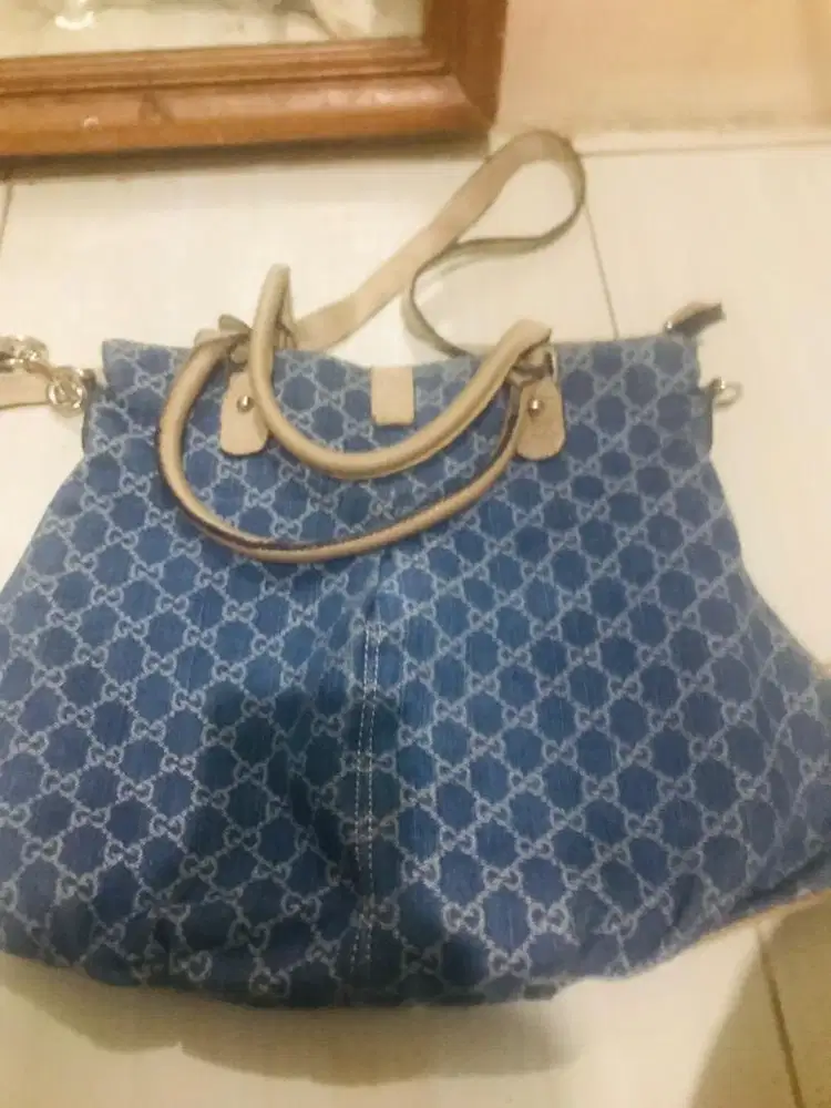 Tas warna dan bahan denim