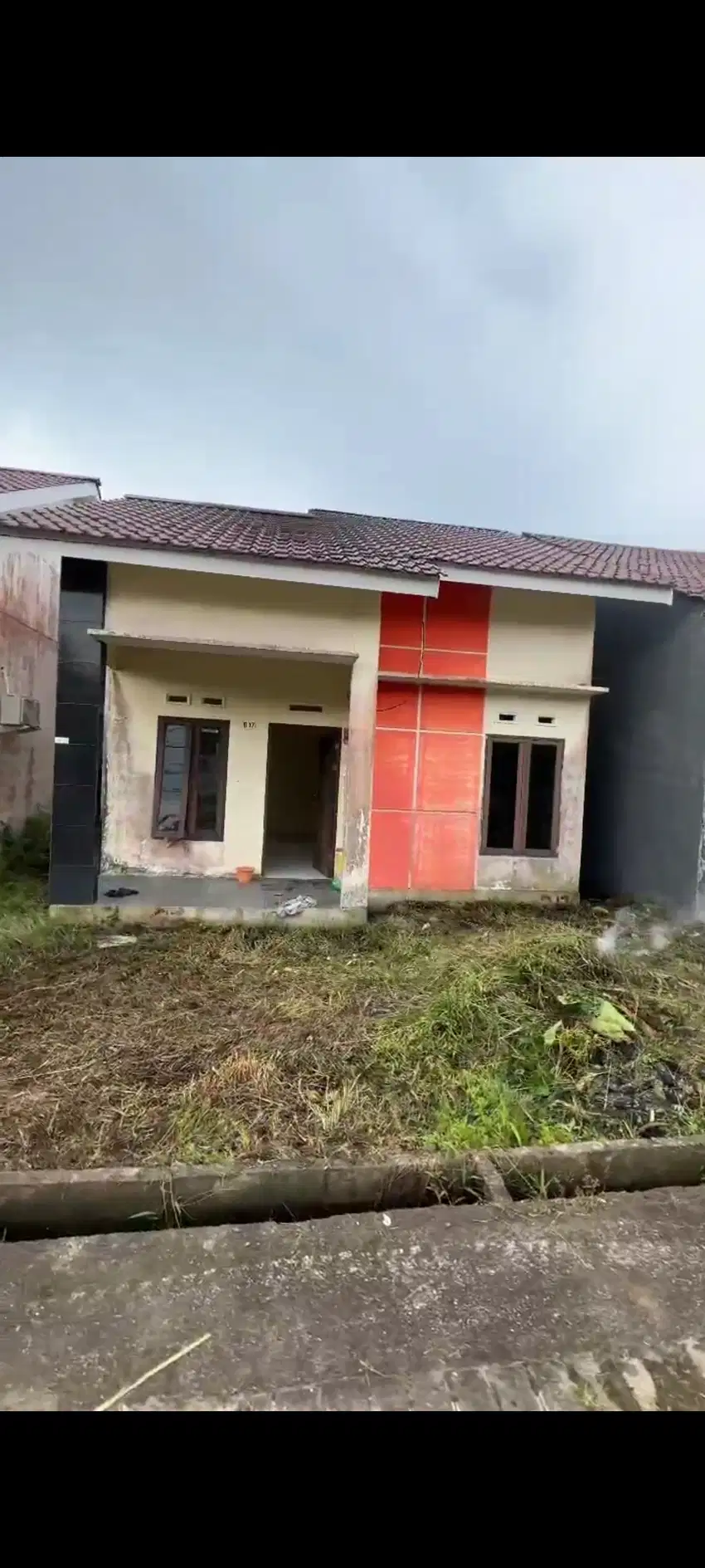 Di jual rmh di Paris 2 msk komp, lokasi strategis&ramai