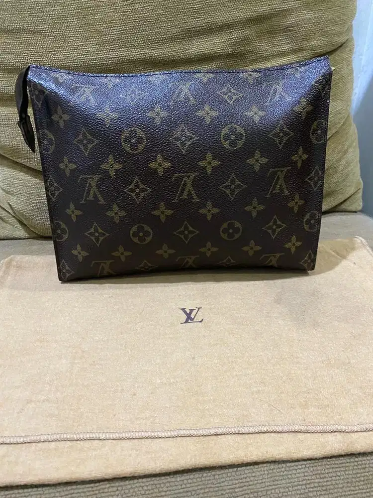 Handbag louis vuitton toiletry pouch monogram original (sale) net