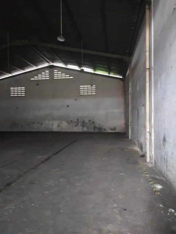 Disewakan gudang di komplek bandara mas