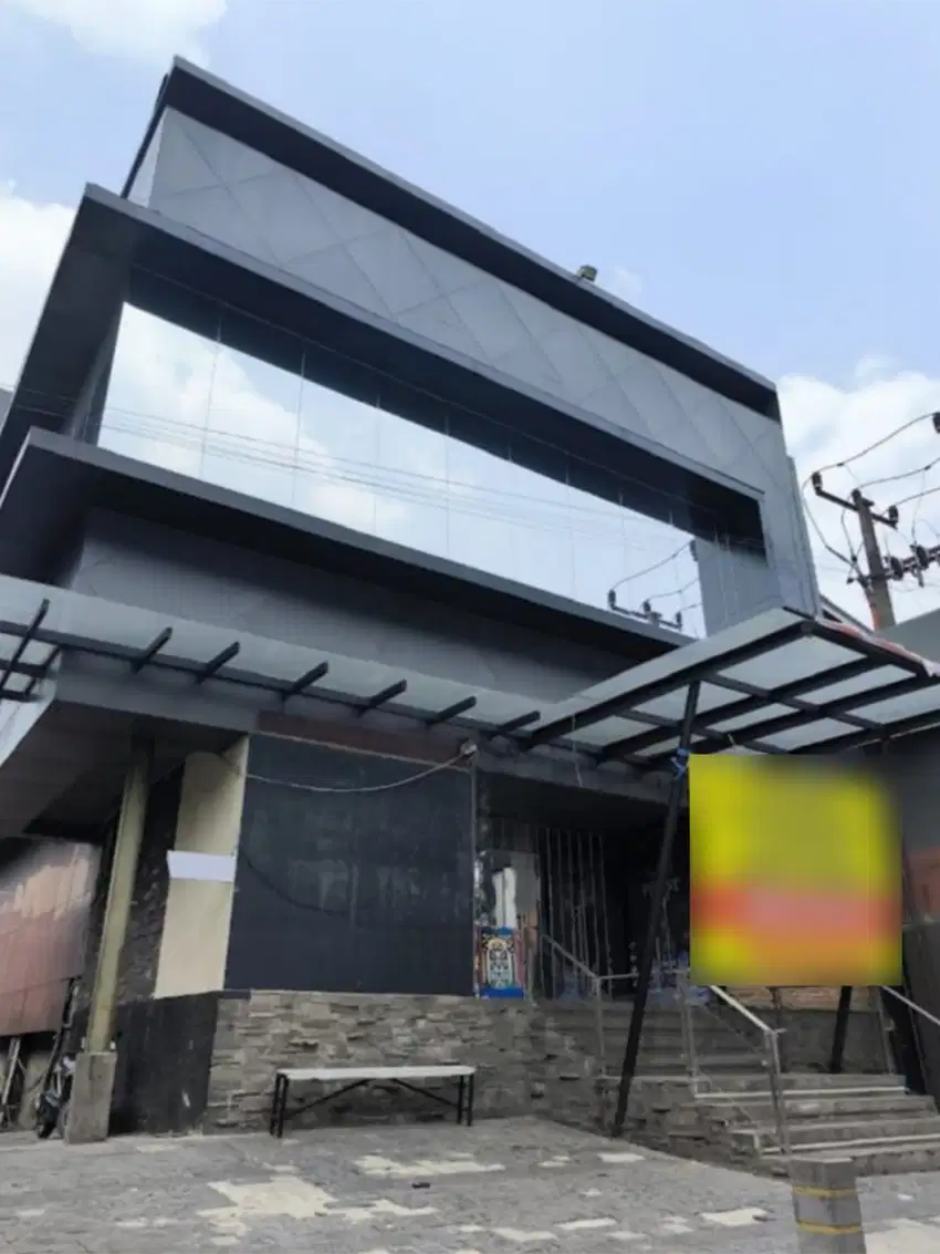 GEDUNG EX DRONK BAR DI KEMANG RAYA