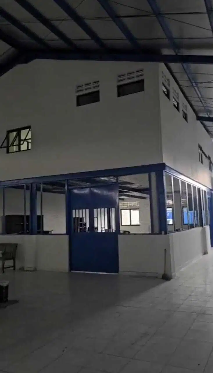 dijual gudang 2300 meter zona industri, lokasi strategis