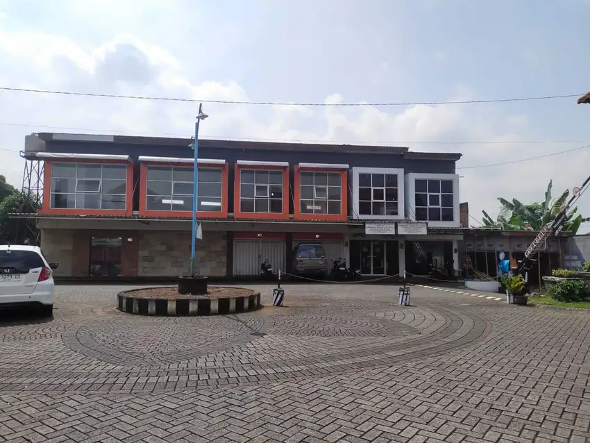 Ruko 4 unit langsung depan telkon karang ploso malang