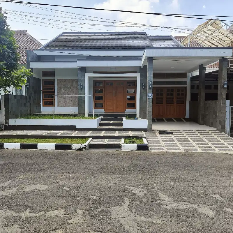 MAINROAD KOMPLEK, ANTAPANI 50m KE JALAN UTAMA