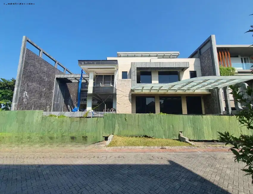 Rumah IMPERIAL BEACH Pakuwon City , Strategis