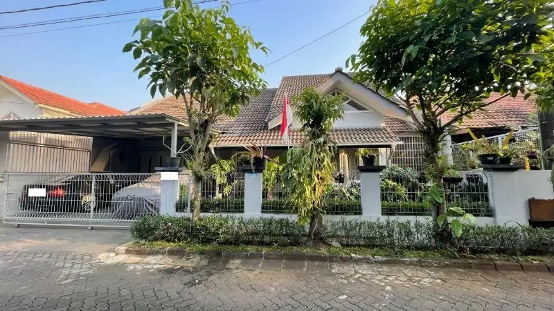 Dijual rumah dekat sekolah di kemang Pratama 1 Bekasi