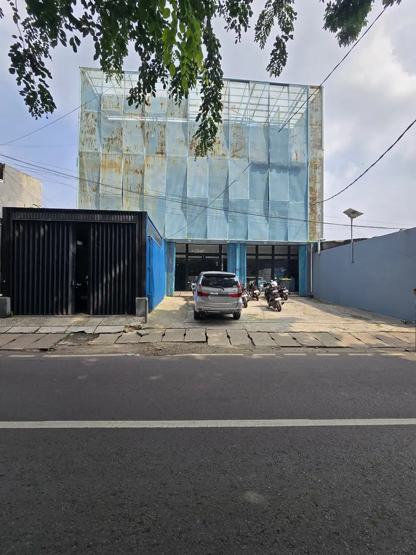 Ruko 3 lantai cocok untuk klinik  di Duren sawit jakarta timur