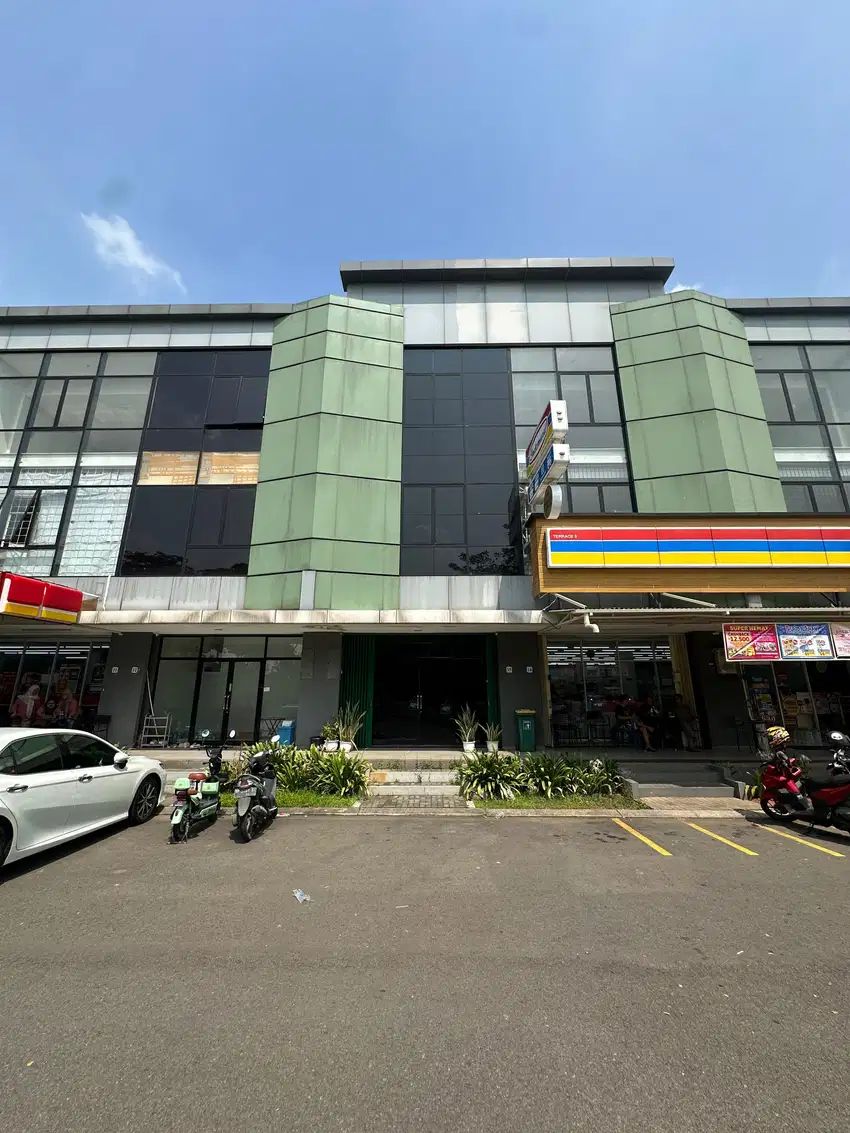 Dijual Ruko 3 Lantai Siap Pakai di Terrace 9 Suvarna Samping Indomaret