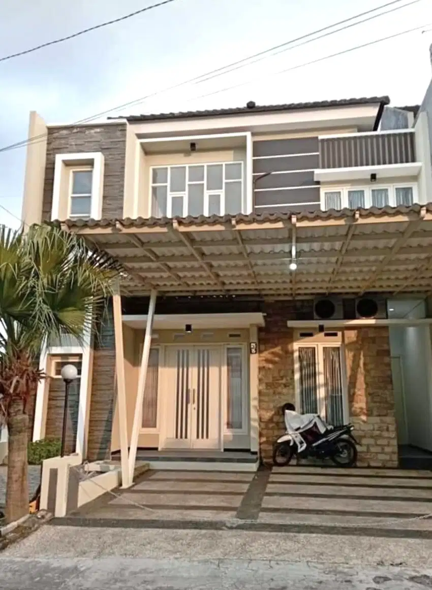Rumah Minimalis 2 Lantai Kompleks Bagus Tirtasani Royal Resort