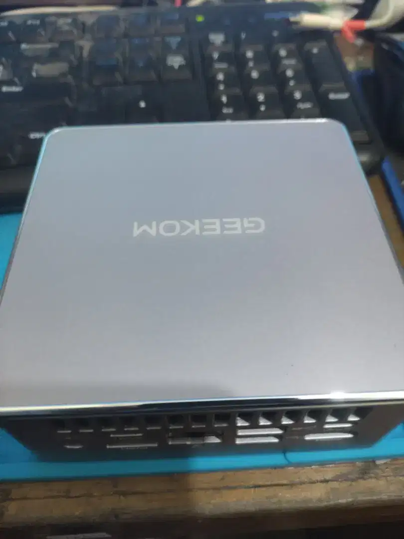 Mini Pc Geekom A5 Ryzen 7 5825u 16/512